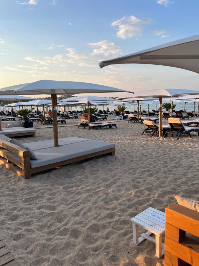 Къмпинг Градина Луксозен Апартамент Chernomorets Esterno foto