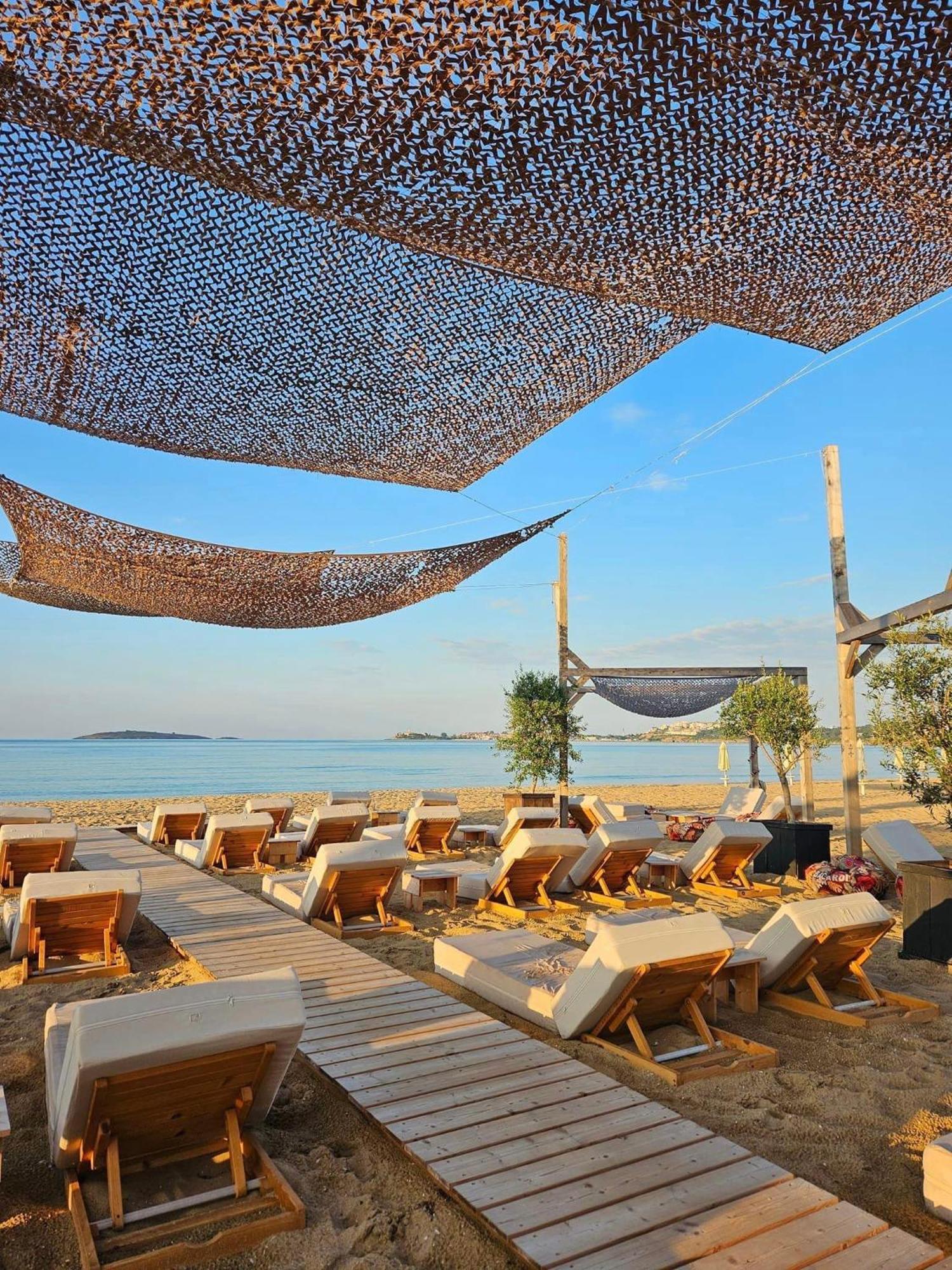 Къмпинг Градина Луксозен Апартамент Chernomorets Esterno foto